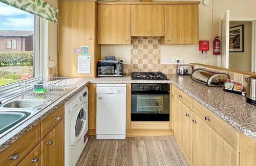 Tintagel Ski Chalet | Lodge with one master double and one twin.