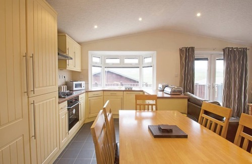 Tintagel Ski Chalet | Lodge with one master double and one twin.