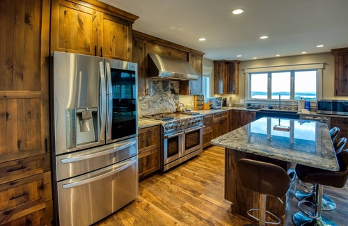 Rangeley House | Lodges #72 - Rangeley Lake Overlook - ATV, Snowmobile, and close to Saddleback!