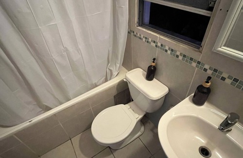 Nunoa House | Lodging Family House Room