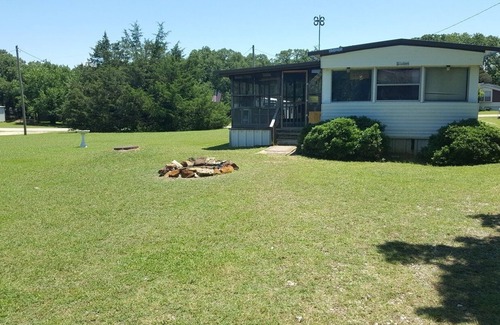 Kingston House | Lodging for Fishermen and Guided Striper Trips. Sleeps Two.