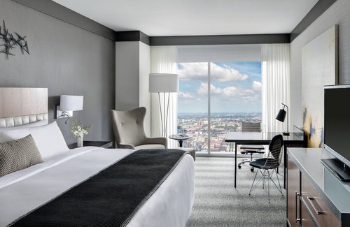 Streeterville Hotel | Loews Chicago Hotel