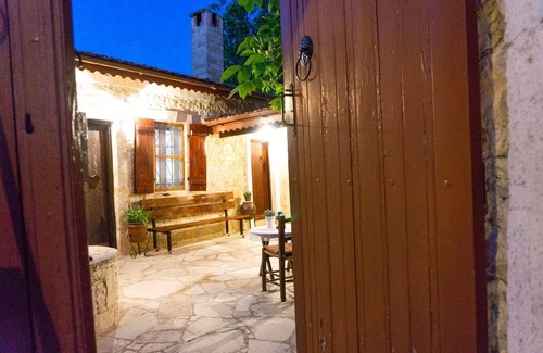 Lofou House | "Lofou Palace"t is a beautifully presented traditional stone house .