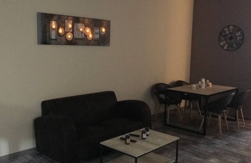 4th Arrondissement Condo | Loft 100 M2 Avec Jacuzzi, Sauna, à 10 Minutes du Vieux Port.marseille 4 ème