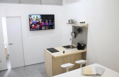 Margherita di Savoia Apartment | LOFT 52
