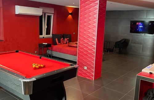 Hoenheim Apartment | Loft 55 m2 Jacuzzi Billard Terrasse 15 min Hyper Centre Strasbourg