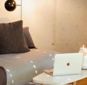 Sonnenberg Apartment | Loft-Apartment - Bestlage am Kurpark mit Terrasse - kostenloses Parken - Küche - Netflix - Waschmaschine