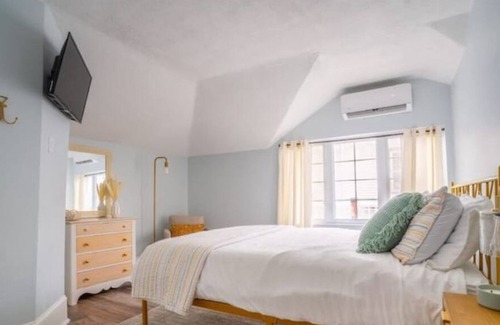Whitehall Apartment | Loft Apartment in Downtown Whitehall