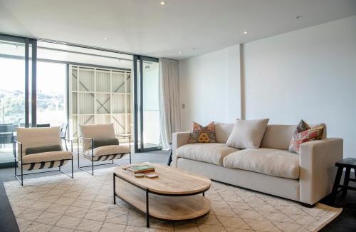 Ahuriri Apartment | Loft at Shed 5 - Ahuriri Holiday Apartment