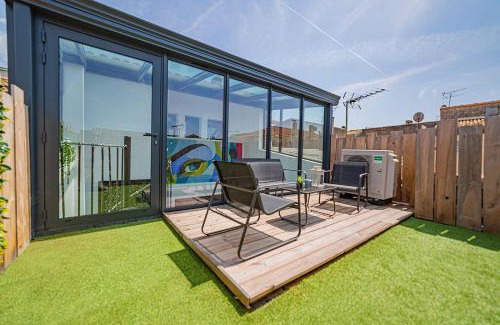 Libourne Villa | LOFT avec espace spa et terrasse vue sur les toits