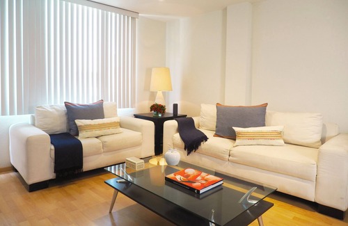 Zona Rosa Apartment | Loft Berlin by The Local Way