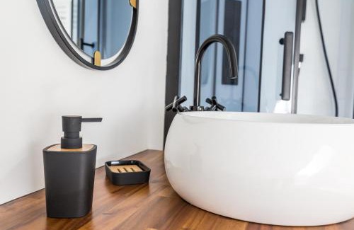Brive-la-Gaillarde Apartment | @ LOFT COCOONING @ Proche gare & centre historique
