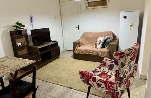 Xangri-La Apartment | Loft com sacada de frente