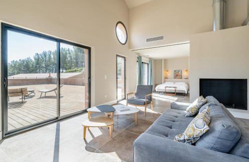 La Cadiere-d'Azur Apartment | Loft d'architecte au coeur d'un domaine viticole