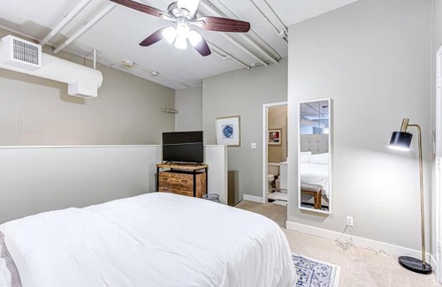 Fort Worth Apartment | Loft Downtown free parking