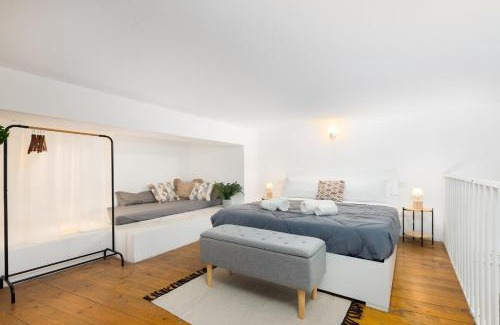 Gorla Apartment | Loft - Duomo 18min-Free WiFi AC Metro M1 200m