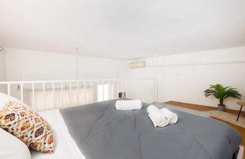 Gorla Apartment | Loft - Duomo 18min-Free WiFi AC Metro M1 200m