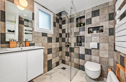 Le Pre-Saint-Gervais Apartment | Loft Duplex à 2 min de Paris - Parking gratuit