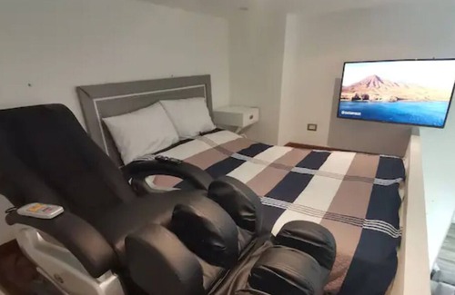 Zona 15 Apartment | Loft en Cayala Billar+silla de Masajes+wifi!