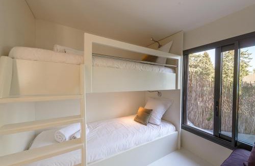 Duingt Apartment | Loft Evasion, Private beach and Pontoon-Terrasse XXL- LLA Selections by Location lac Annecy