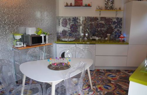 Fondettes Bed & Breakfast | Loft exceptional exception, near Tours, troglodyte, artistic and quiet