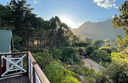 Hout Bay Apartment | Loft first floor unit - views, spacious, bright