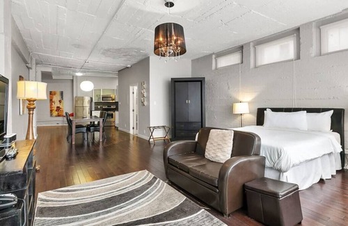 Latin Quarter Apartment | Loft Hotel | 1Bed Loft w Kitchen | Quartier Latin