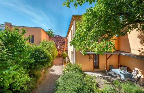 Hohenschoenhausen Apartment | Loft in the middle of Berlin