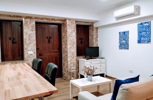 Distrito Sur Apartment | Loft Jazmin junto a Puente Romano