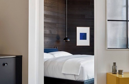 Fishtown Hotel | Loft King Suite Summa