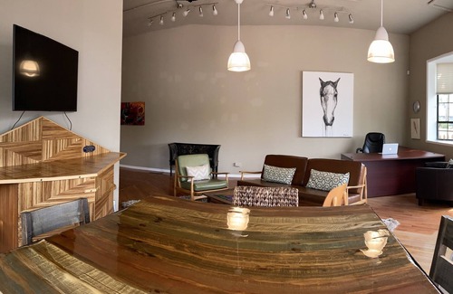 Old North End House | Loft like living 25 foot ceiling walking distance to DNTN