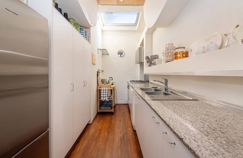 Richmond Apartment | Loft Living Close to the MCG