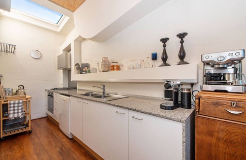 Richmond Apartment | Loft Living Close to the MCG