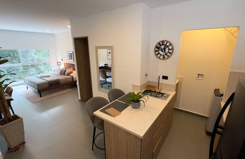 El Tesoro Apartment | Loft moderno cerca del Tesoro by Hoost 603B