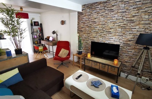 Montreuil Apartment | Loft Paris Beach + exterior #Jacuzzi #Barbecue