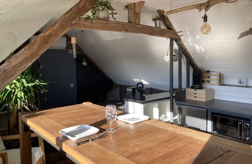 Saint-Cernin-de-Larche Apartment | Loft south for 2 to 7 people, kitchenette. Access to the hostel's common areas.
