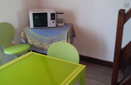 Aveze Apartment | Loft south, near La Bourboule, Sancy