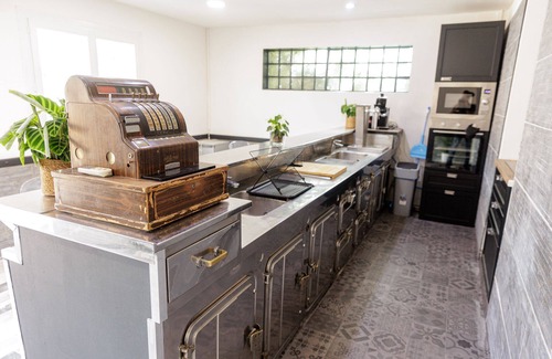 Gignac-la-Nerthe Apartment | Loft SSL Insolite!
