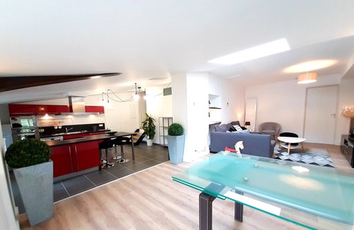 Launaguet Apartment | Loft style apartment on the outskirts of Toulouse