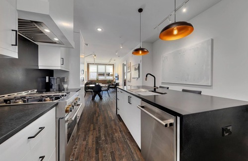 Castleberry Hill Apartment | Loft Style Spacious Lux Apt 202, sleeps 6