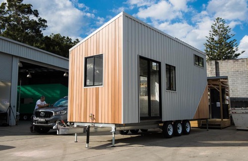 Lovedale House | Loft Tiny Home at Tatler Wines "Yaama"