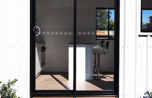 Lovedale House | Loft Tiny Home at Tatler Wines "Yaama"
