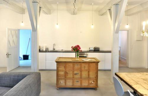 Tetenbull House | Loft Under Thatch Retreat In Eiderstedt Nature