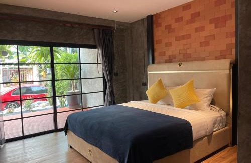 Phlabphla Hotel | Loft122 Hotel