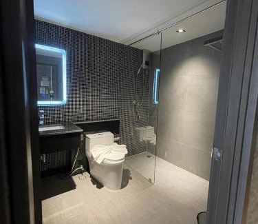 Phlabphla Hotel | Loft122 Hotel