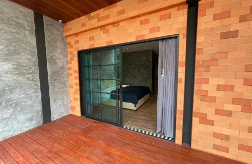 Phlabphla Hotel | Loft122 Hotel