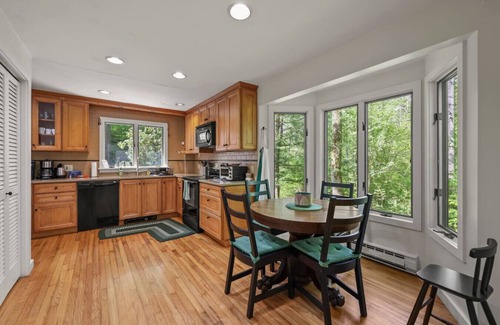 Housatonic House | Lofted Hideaway on Pixley Hill