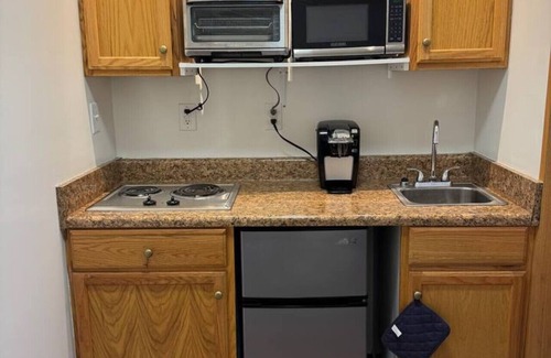 Madison Apartment | Lofts on Murphy by Rooms336