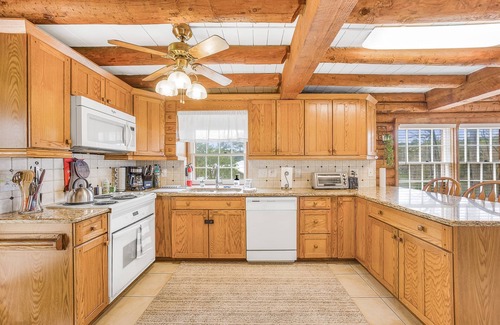 Mayhew Cabin | Log Cabin, 2-Story Dock, Mile Long Lake View!