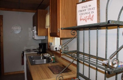 Schnellville House | Log Cabin 2B at Osborn Boat Ramp on Patoka Lake